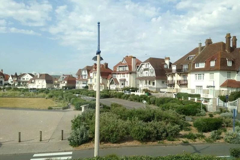 HARDELOT CHARMING VILLA 4 BEDROOMS 50M FROM THE GRAND GARDEN BEACH