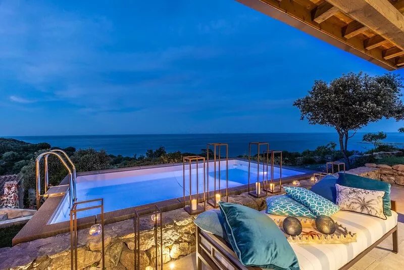 VILLA LA BELLA, Luxury Seafront Villa with Panoramic Terrace in Porto Ottiolu