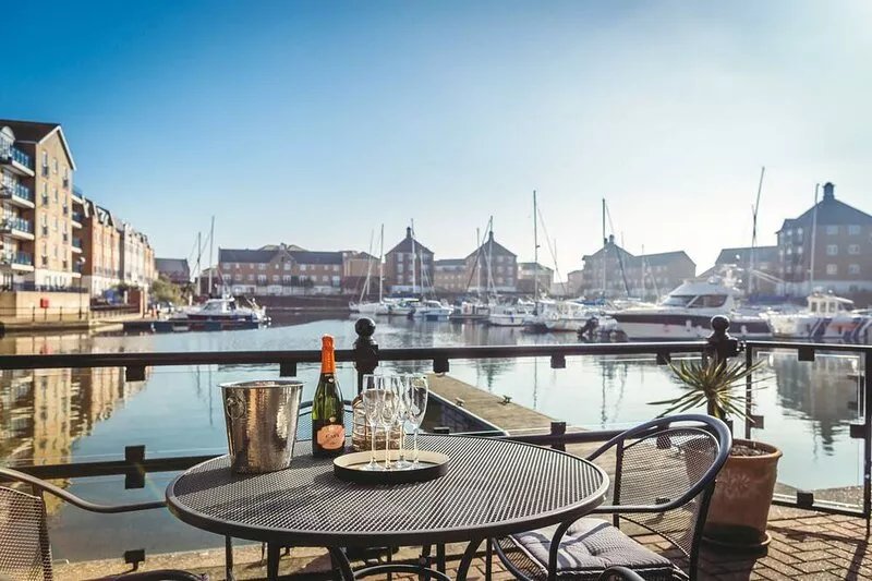 Waters Edge - stylish house with glorious marina views