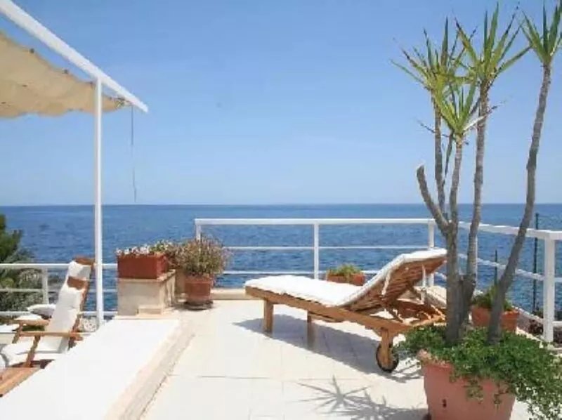 Right by the sea Villa in Palermo