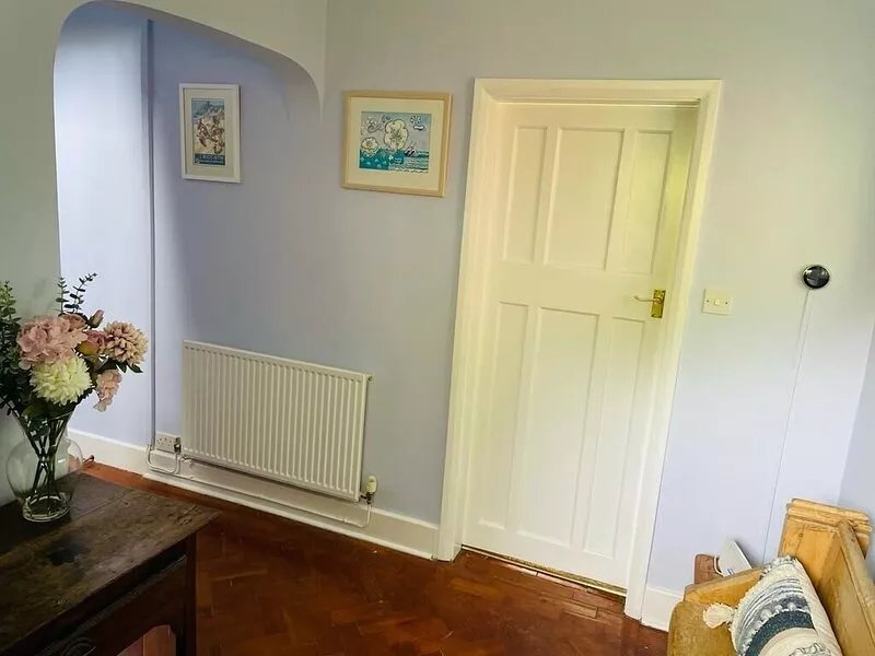 Luxury Cottage in Criccieth with stunning sea views, close to town centre