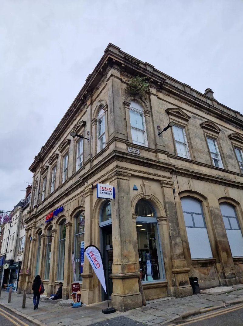 The Savings Bank Building ( 1815 )