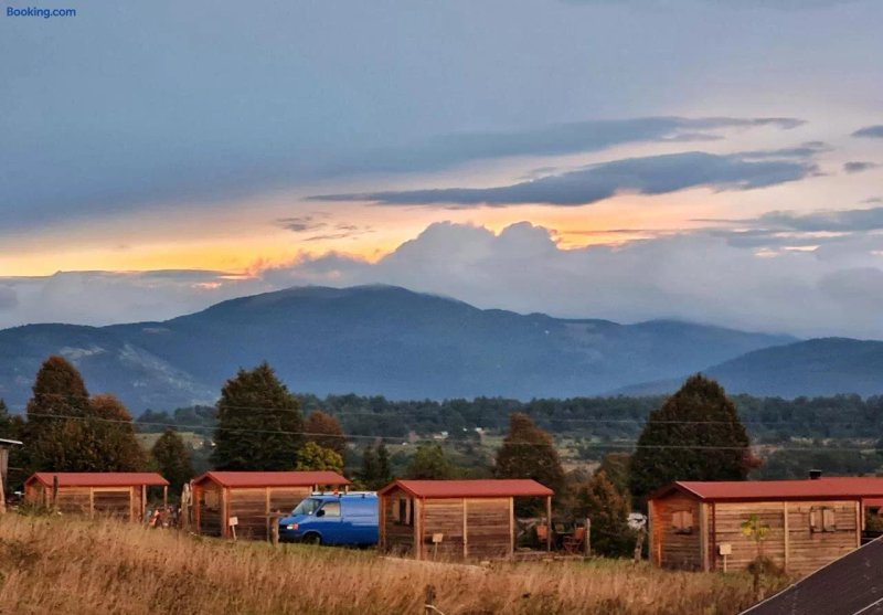 Camp The sunrise hill