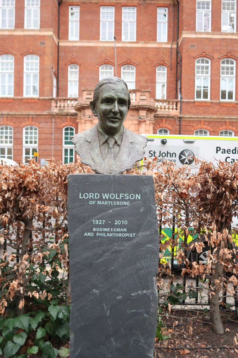 Lord Wolfson Statue