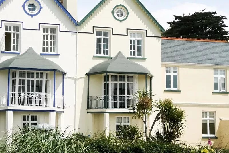 5 bedroom accommodation in Instow, near Bideford