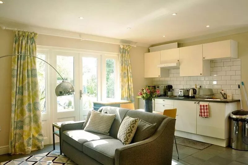 Moseley - House - Sleeps 4 - Parking - Garden