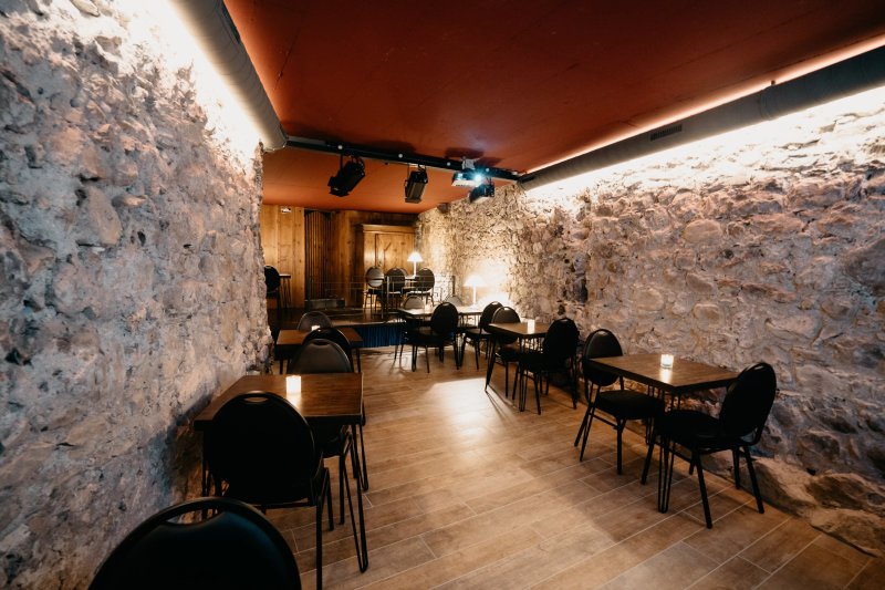 Art-House Cocktail Bar Grutli