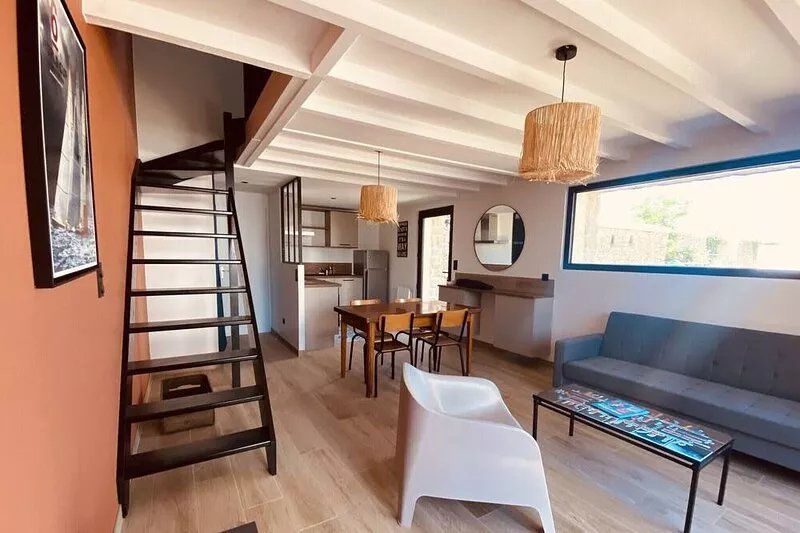 Charming vacation home 10 minutes from La Guerite beach