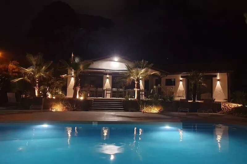 Villa Thalilow 600m from the beach, heated pool 12 m x 5 m2, 10 to 20 people