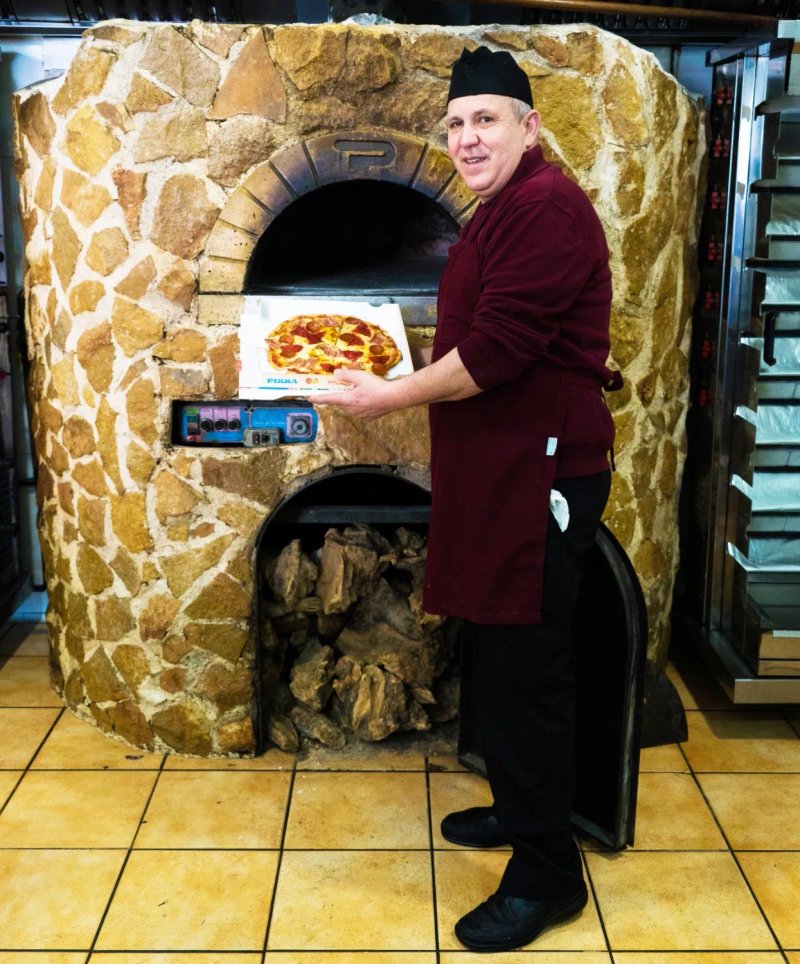 asadero de pollos y pizzeria antolinos