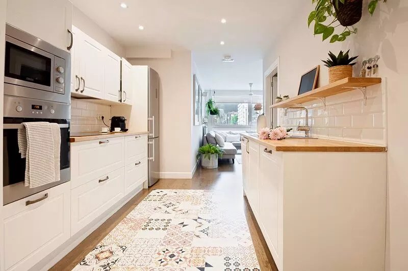 ❤ of San Sebastian | Walk Score 99 | 3 Baths