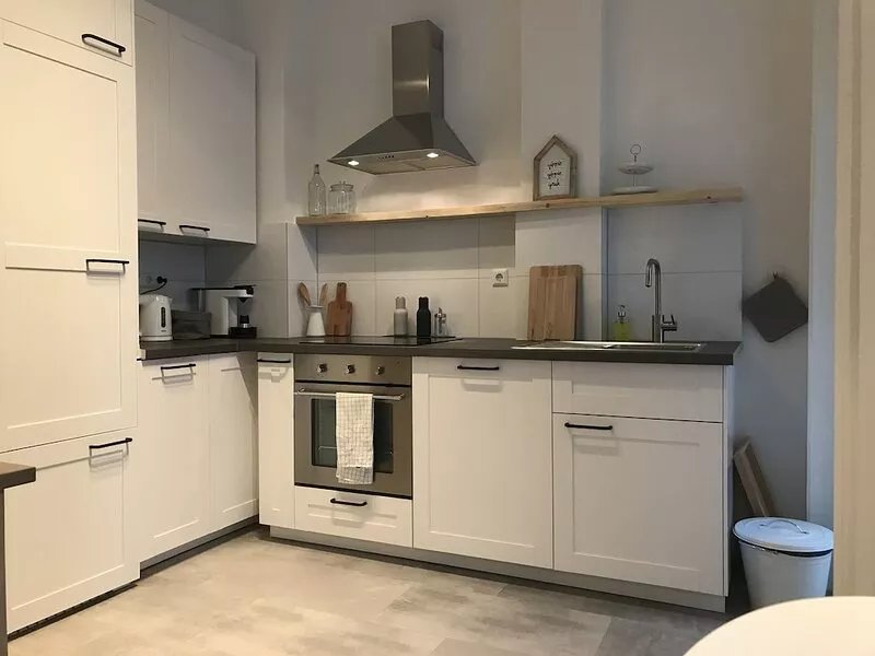 Newly renovated luxury old building apartment centrally at Hamburg Central