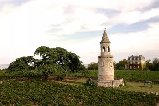 Chateau La Tour de By