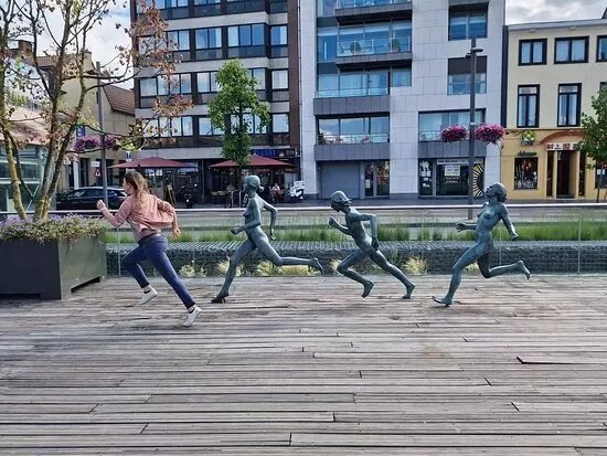 De Lopers - The Runners