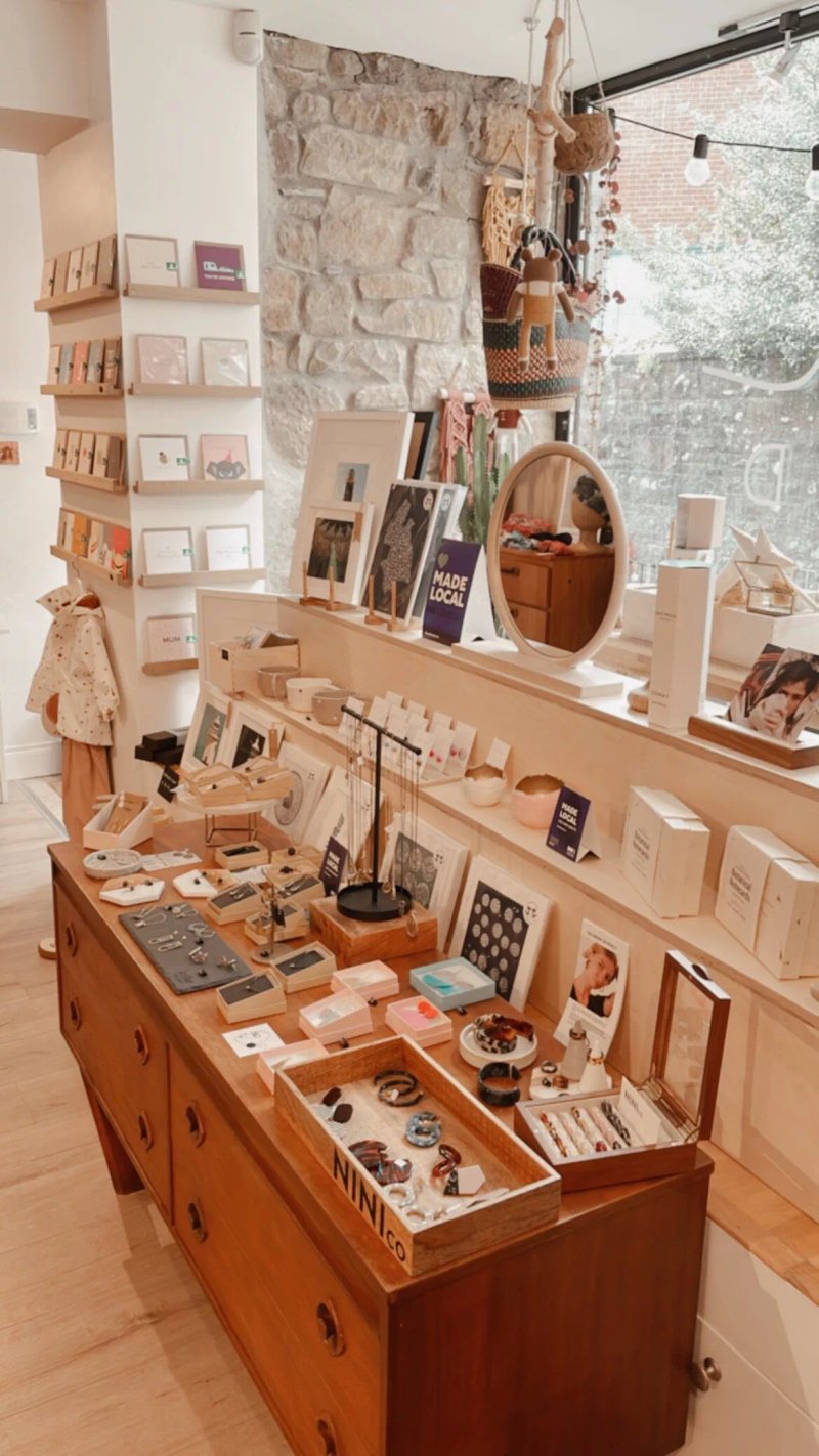 Moon Mood Family Concept Shop