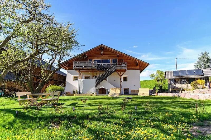 Apartment 'Biohof Oberzonn Stube' with Mountain View, Shared Garden and Wi-Fi