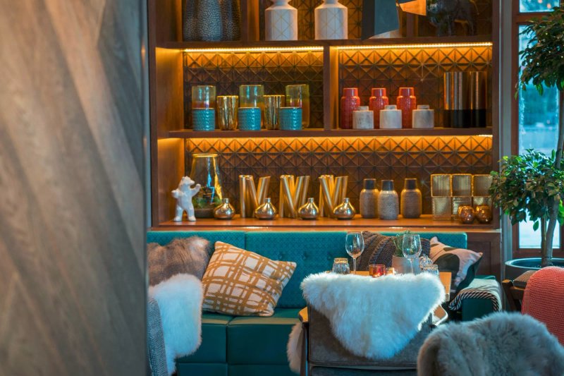 The Pagination Bar & Restaurant