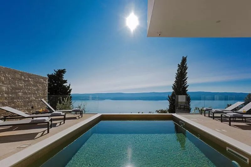 Luxury Villa Gust with sea view, heated pool, hot tub, cinema and vine bar