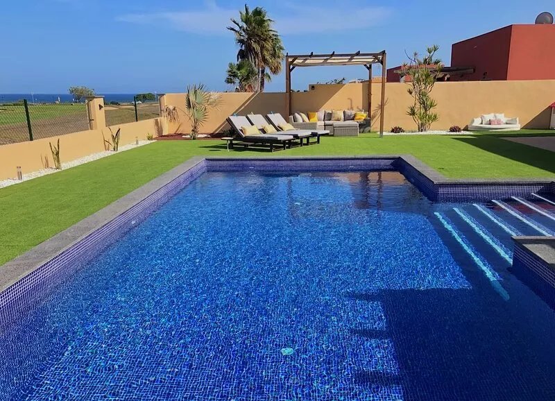 VILLA WITH POOL AND VIEWS