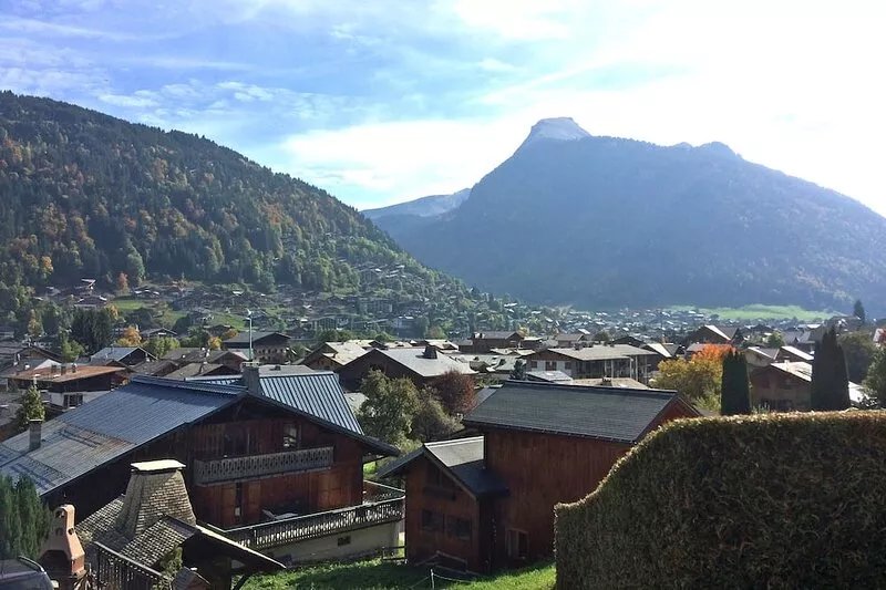 Modern, luxury studio in Morzine,1st floor, sleeps 4, centrally located