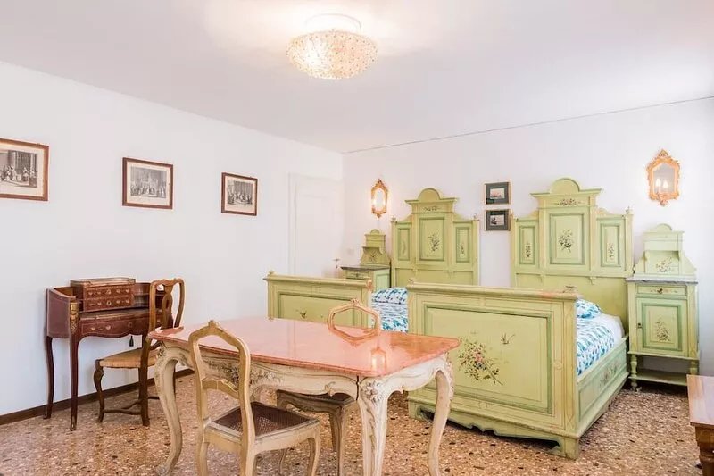 Ca' Magno, prestigious flat in historical palace dating back to 1400.