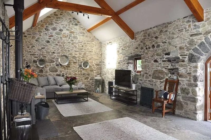 Stunning Renovated Country Barn