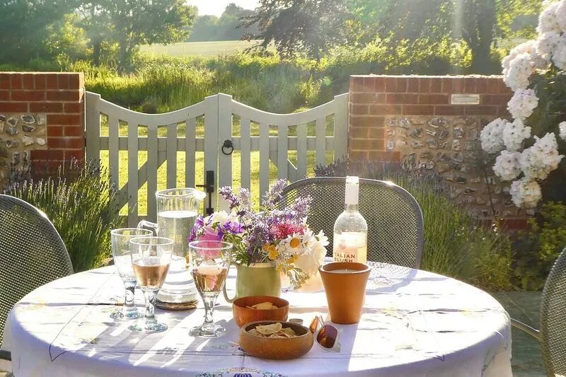 3 bedroom accommodation in Bishops Waltham