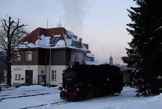 Zum Bahnel