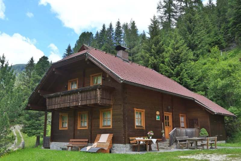 Familienalmhaus und Gasserhuette