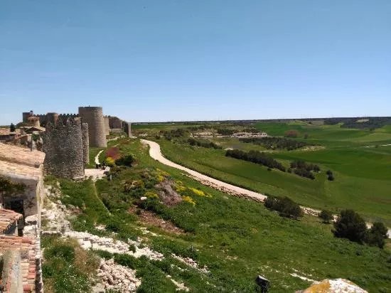 The Walls of Uruena