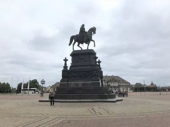 Konig-johann-denkmal