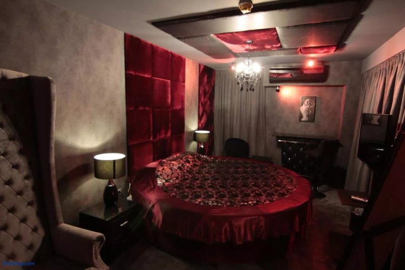 Madison Hotel & Suites