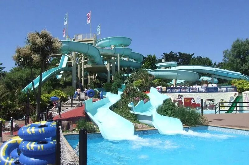 Well-appointed in a peaceful area, yet close to the sandy beaches of Paignton.