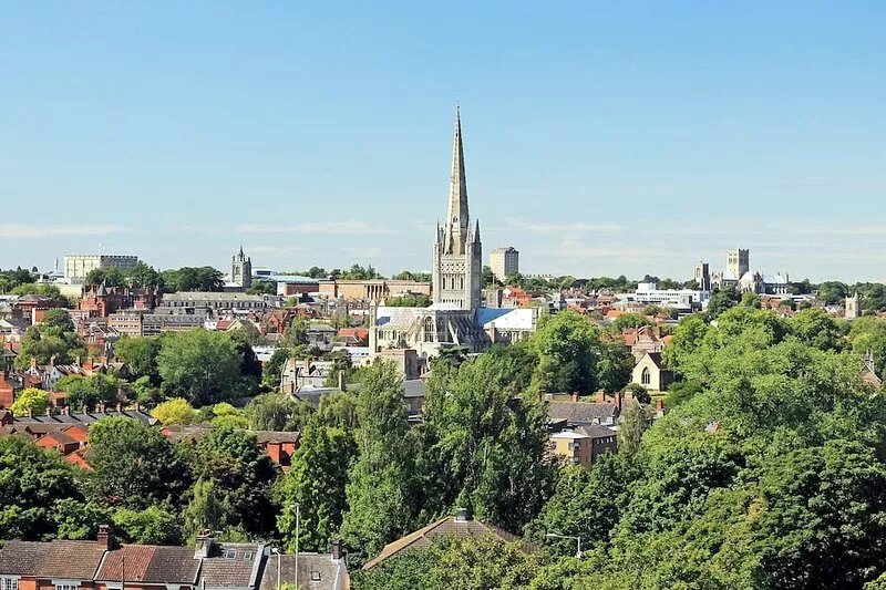 4 bedroom accommodation in Hoveton, Norwich