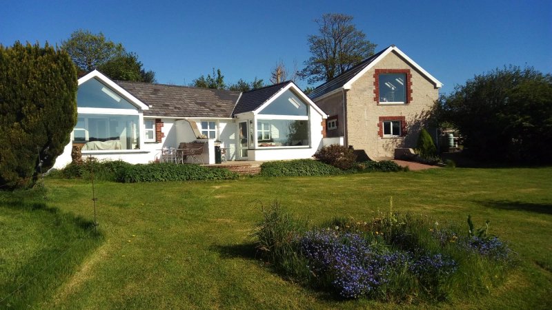 Tan y Lan Fach Cottages