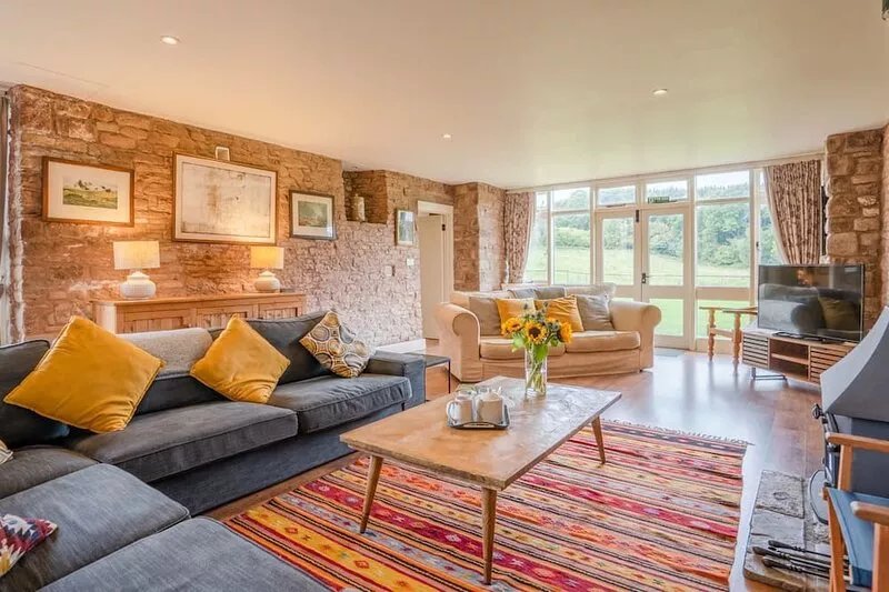 The Hickory -  a joint property with 2 hot tubs, Forest of Dean