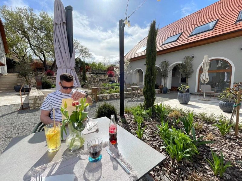 Mandilla Restaurant