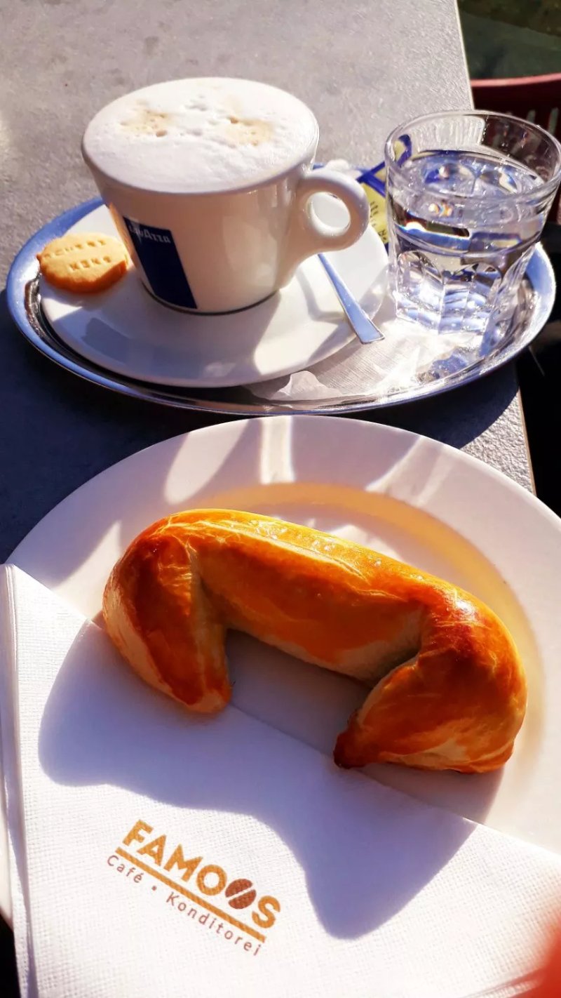 Cafe – Konditorei faMoos