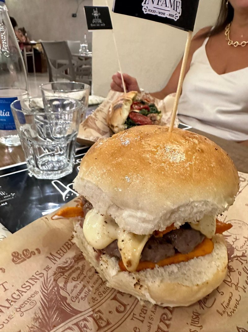 Pub In Fame - Hamburgheria Frattamaggiore