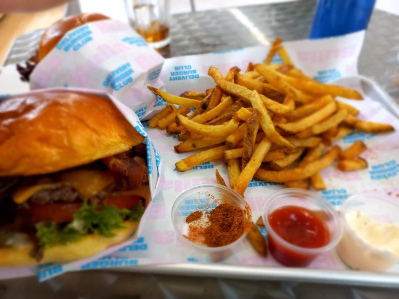 Bulla | Delivery Burger Club