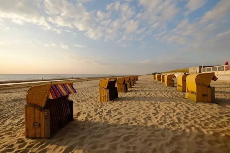 Renovated Studio, situated next to the dunes. Nearby beach and sea!