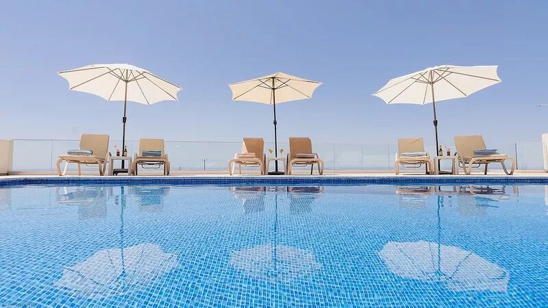 Villa Oleander - 4 bedroom Villa with Private Heated Pool, Hot Tub, Stunning