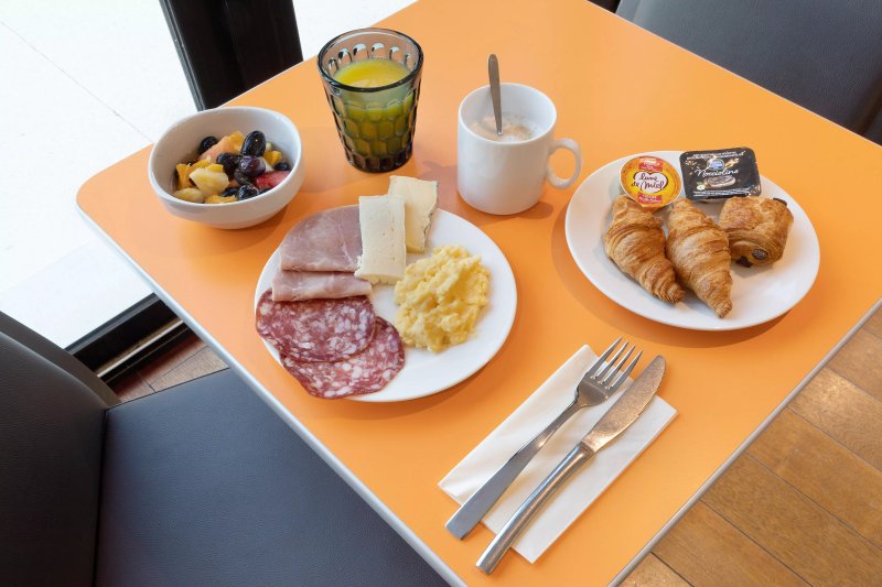 Holiday Inn Express Marseille Airport