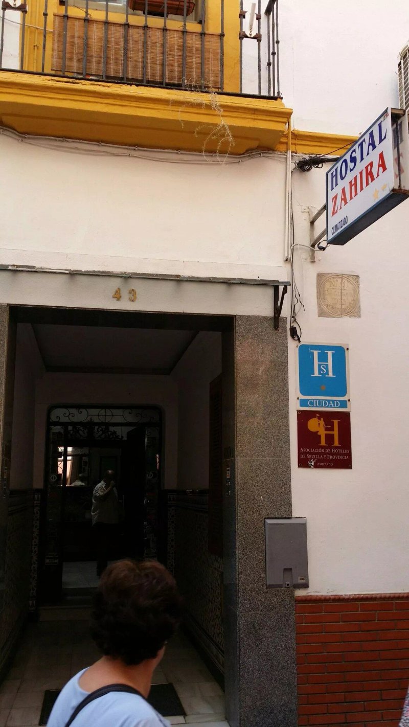 Hostal Zahira