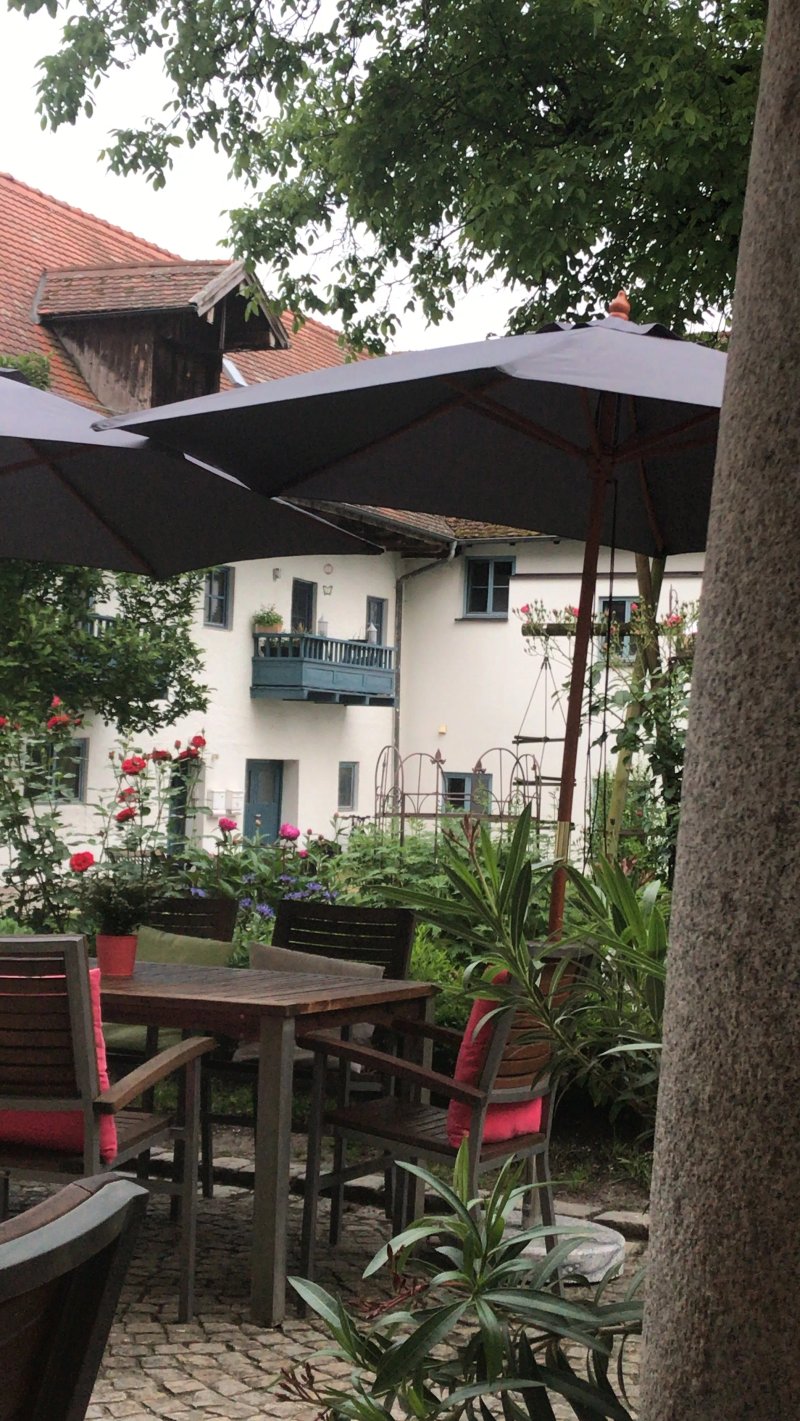 Schloss Hart - deine Tapasbar!