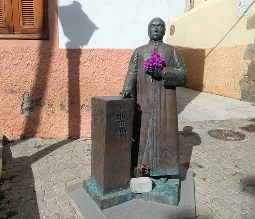 Escultura ''Siervo de Dios Antonio Vicente Gonzalez''