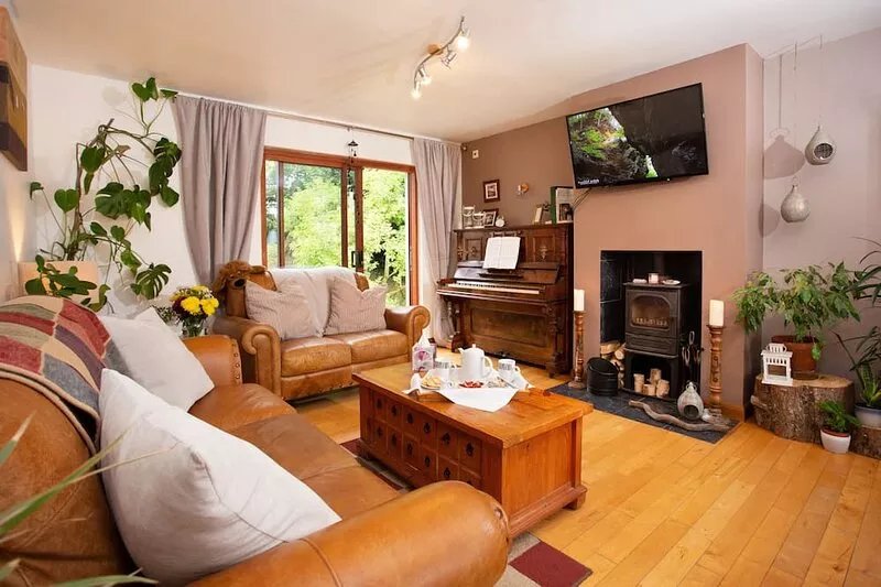 Large En-suite bedroom with the option of a Super-King or Twin bed. Enjoy