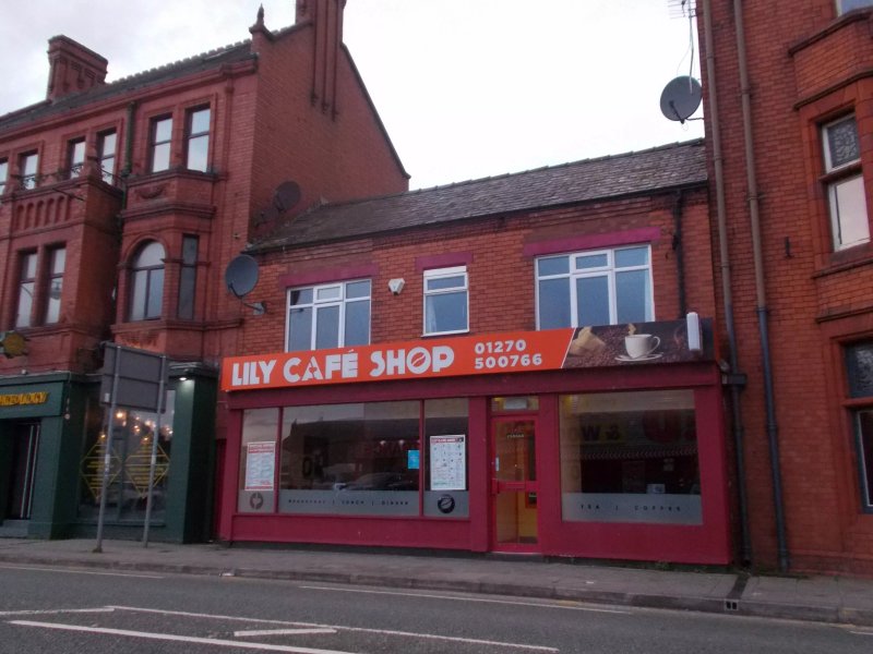Lily Cafe Shop