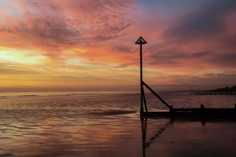 10 minutes walk to the harbour and teenage chill out summerhouse for summer 2017