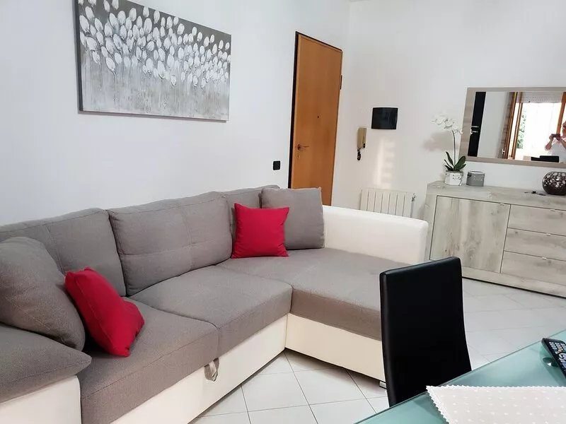 Nice apartment very close to the sea